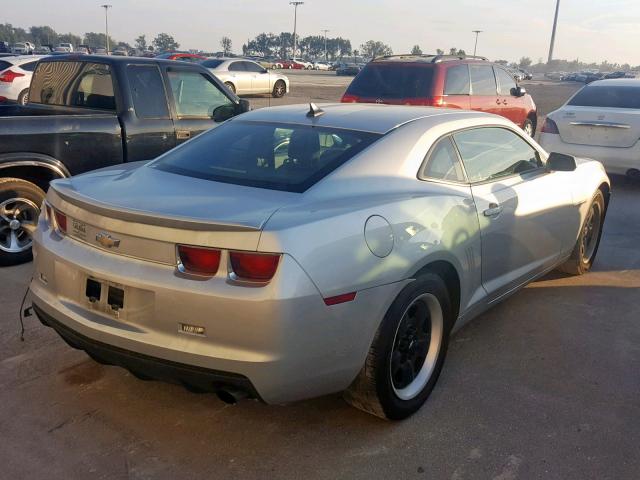 2G1FA1E38D9177822 - 2013 CHEVROLET CAMARO LS SILVER photo 4