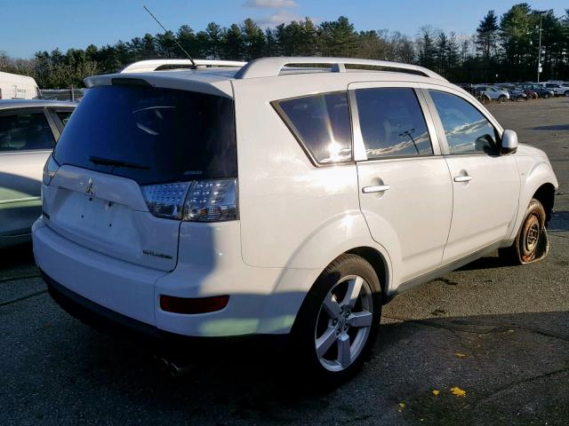 JA4MT41X07U011959 - 2007 MITSUBISHI OUTLANDER WHITE photo 4