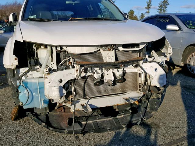 JA4MT41X07U011959 - 2007 MITSUBISHI OUTLANDER WHITE photo 9