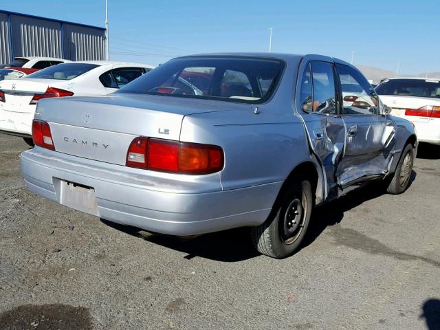 JT2BG12K0T0347379 - 1996 TOYOTA CAMRY DX BLUE photo 4