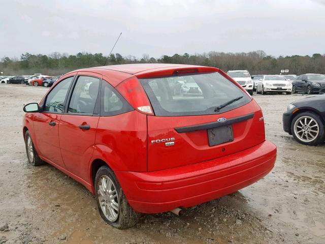 1FAHP37N16W177105 - 2006 FORD FOCUS ZX5 RED photo 3