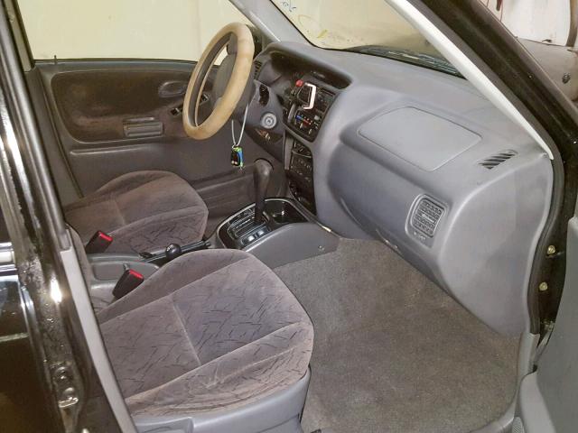 2CNBJ634826939961 - 2002 CHEVROLET TRACKER LT BLACK photo 5