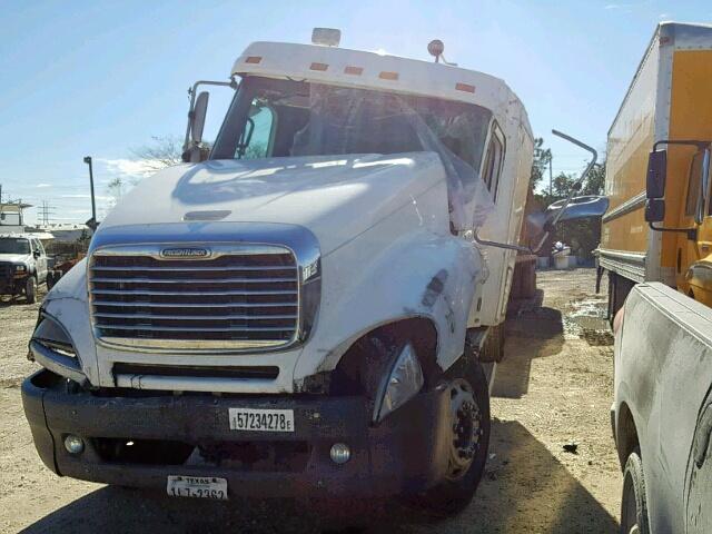 1FUJA6CV55LN84017 - 2005 FREIGHTLINER CONVENTION WHITE photo 2