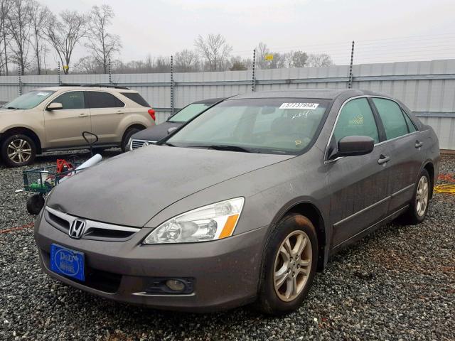 1HGCM567X7A150609 - 2007 HONDA ACCORD EX GRAY photo 2