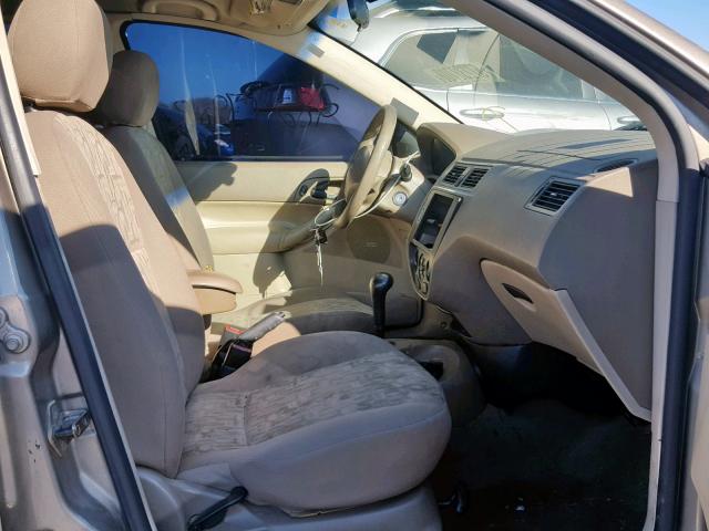 1FAFP34N45W117295 - 2005 FORD FOCUS ZX4 TAN photo 5