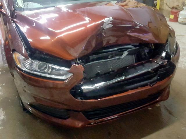 3FA6P0H71GR213708 - 2016 FORD FUSION SE BROWN photo 9