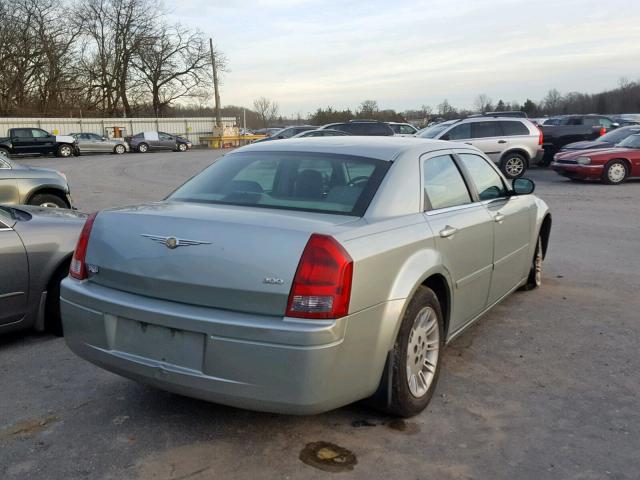 2C3KA43R76H157444 - 2006 CHRYSLER 300 SILVER photo 4