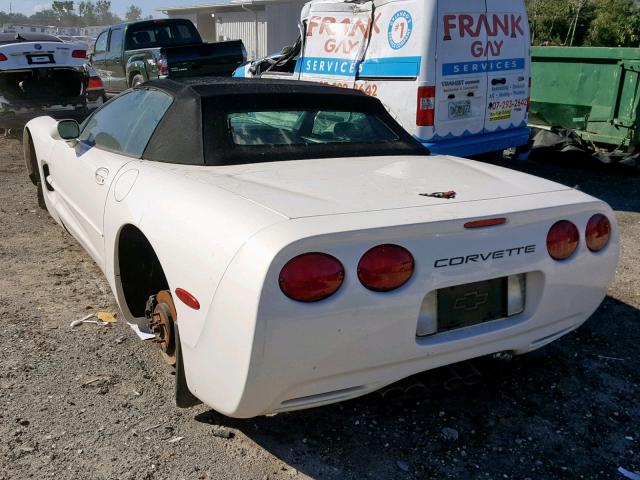 1G1YY32G215115185 - 2001 CHEVROLET CORVETTE WHITE photo 3