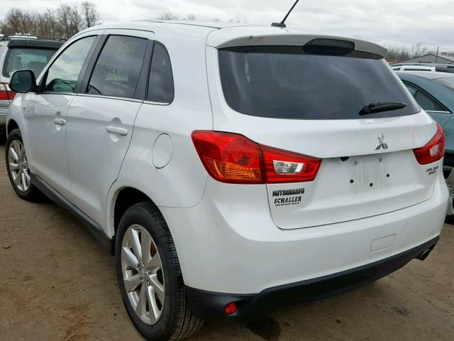 4A4AR4AU0FE039078 - 2015 MITSUBISHI OUTLANDER WHITE photo 3