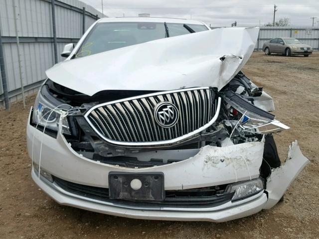 1G4GB5G33GF173858 - 2016 BUICK LACROSSE WHITE photo 7