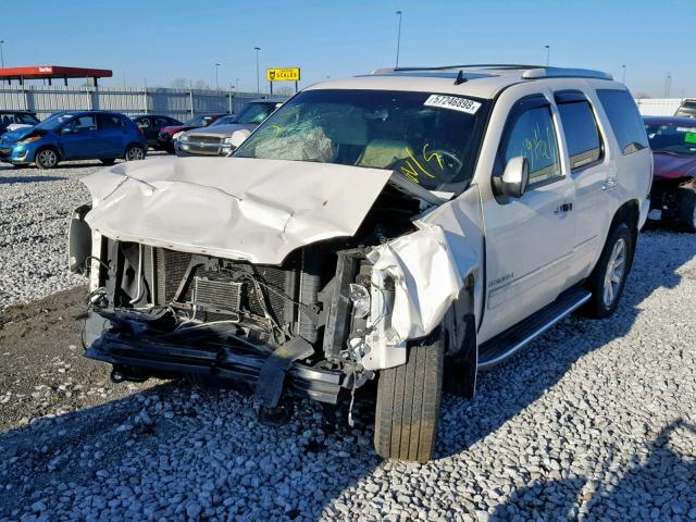 1GKUKEEF9AR253308 - 2010 GMC YUKON DENA WHITE photo 2