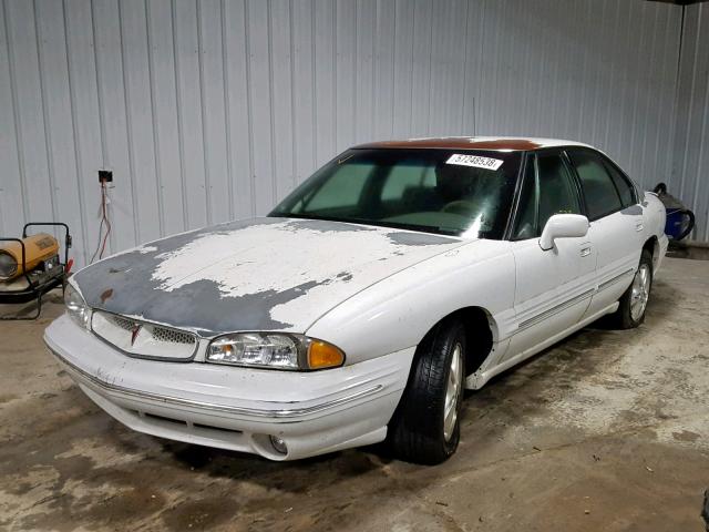 1G2HX52K0T4218838 - 1996 PONTIAC BONNEVILLE WHITE photo 2