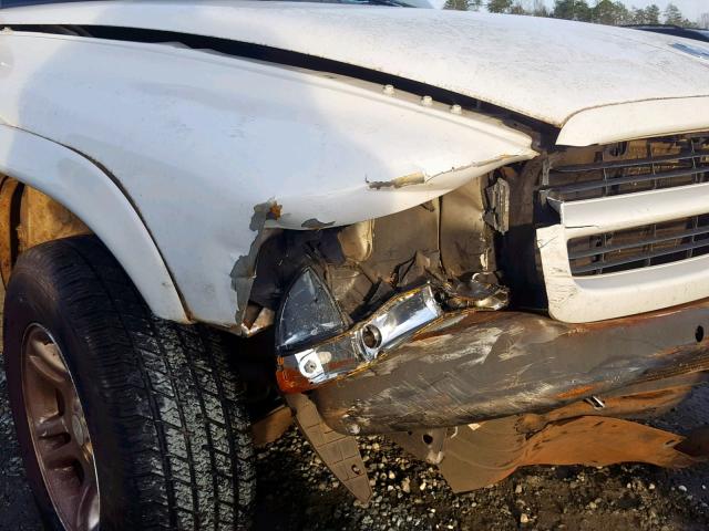 1D7HL38N23S120036 - 2003 DODGE DAKOTA QUA WHITE photo 9