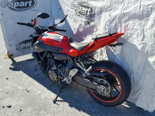 JYARM20E5HA000242 - 2017 YAMAHA FZ07A RED photo 3