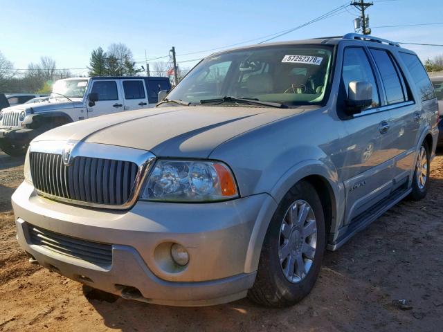 5LMFU28R64LJ10254 - 2004 LINCOLN NAVIGATOR GOLD photo 2