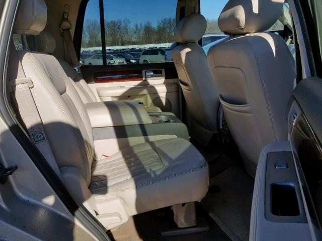 5LMFU28R64LJ10254 - 2004 LINCOLN NAVIGATOR GOLD photo 6