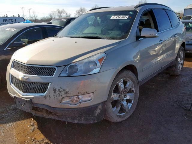 1GNKVLED4CJ140713 - 2012 CHEVROLET TRAVERSE L BEIGE photo 2