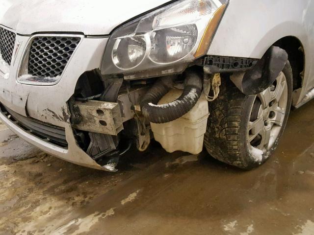 5Y2SP67049Z432323 - 2009 PONTIAC VIBE SILVER photo 9