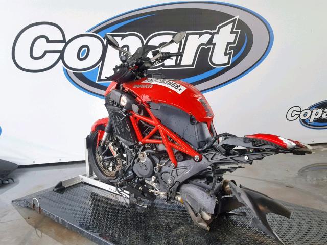 ZDM13BLW5CB008597 - 2012 DUCATI DIAVEL RED photo 3