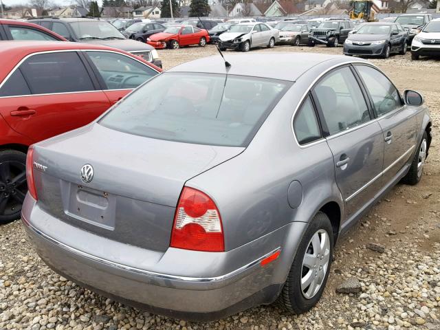 WVWPD63B64E265968 - 2004 VOLKSWAGEN PASSAT GLS SILVER photo 4