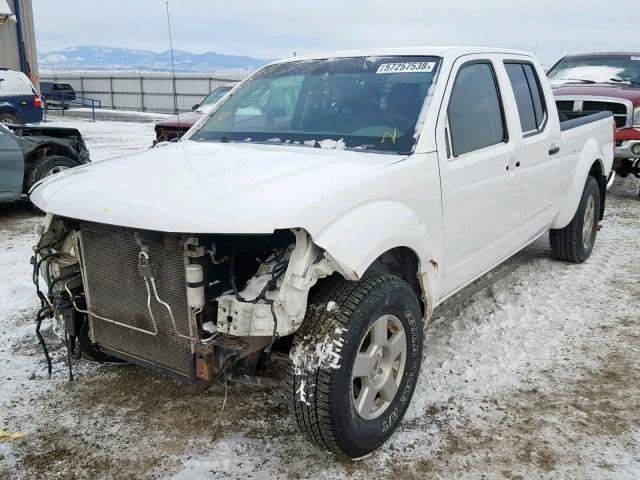 1N6AD09W78C402122 - 2008 NISSAN FRONTIER C WHITE photo 2