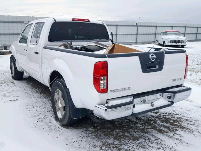 1N6AD09W78C402122 - 2008 NISSAN FRONTIER C WHITE photo 3