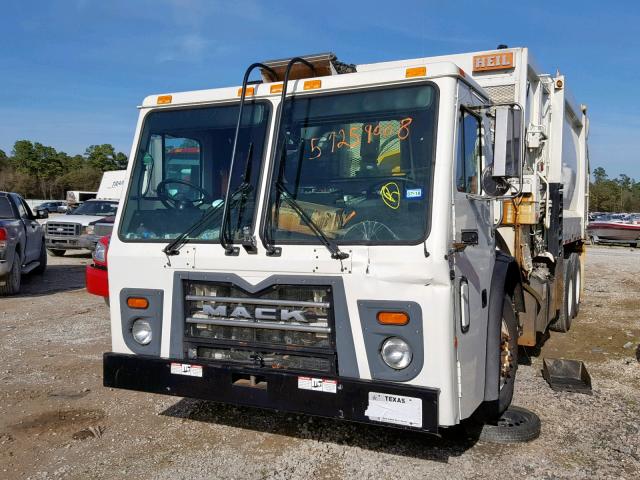 1M2AU04C1GM010211 - 2016 MACK 600 LEU600 WHITE photo 2