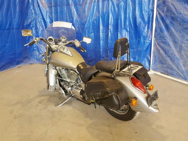 1HFSC52084A104221 - 2004 HONDA VT1300 S GRAY photo 3