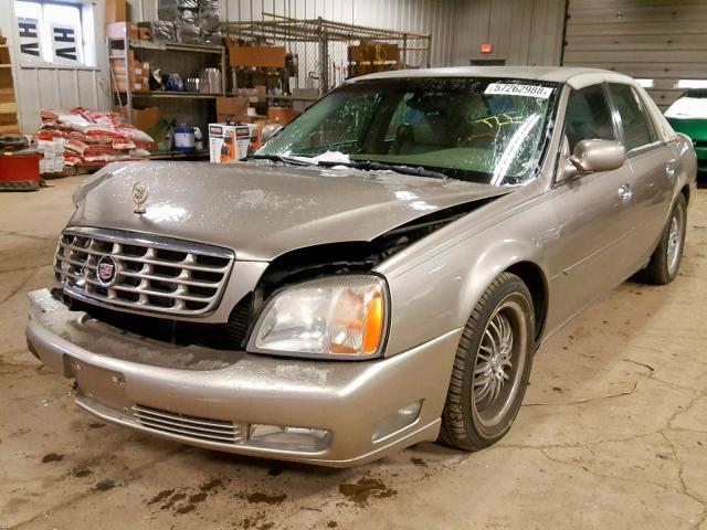 1G6KF57952U165355 - 2002 CADILLAC DEVILLE DT BEIGE photo 2