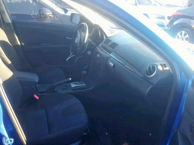 JM1BK143341107685 - 2004 MAZDA 3 HATCHBAC BLUE photo 5