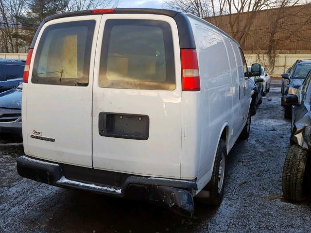 1GCFG15X391144926 - 2009 CHEVROLET EXPRESS G1 WHITE photo 4