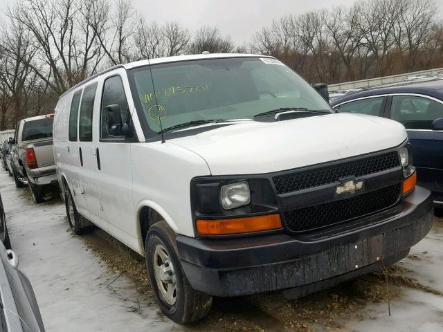 1GCFG15XX51245701 - 2005 CHEVROLET EXPRESS G1 WHITE photo 1