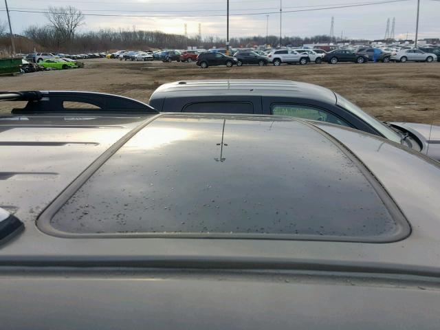 5LMFU28R73LJ21424 - 2003 LINCOLN NAVIGATOR TAN photo 9