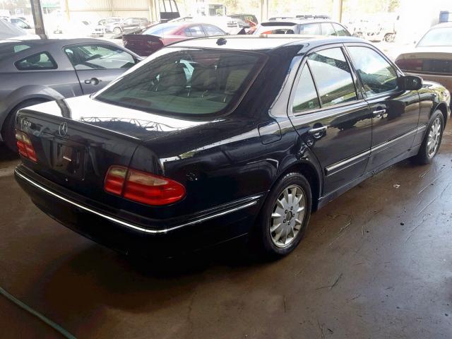 WDBJF65J8YB155854 - 2000 MERCEDES-BENZ E 320 BLACK photo 4