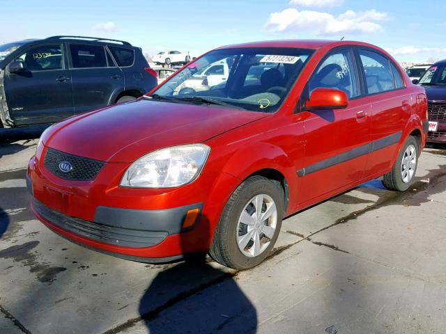 KNADE123766175039 - 2006 KIA RIO RED photo 2