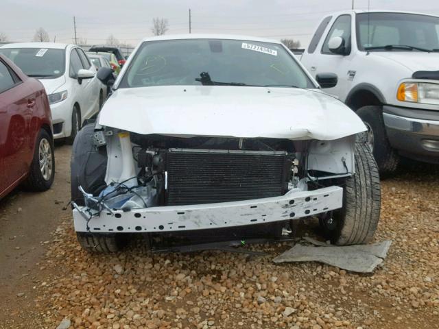 2C3CCAAG1JH274914 - 2018 CHRYSLER 300 TOURIN WHITE photo 10