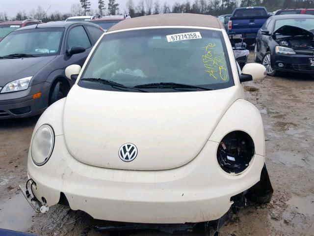 3VWRF31Y79M401709 - 2009 VOLKSWAGEN NEW BEETLE Braun Foto 9