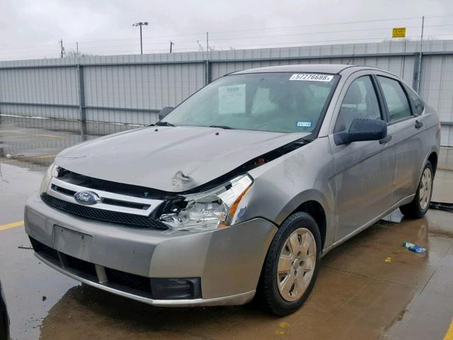 1FAHP34N68W162946 - 2008 FORD FOCUS S/SE GRAY photo 2