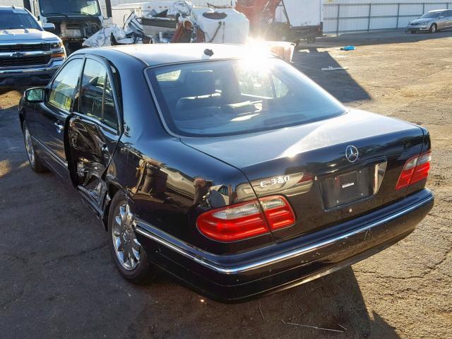 WDBJF65J11B168368 - 2001 MERCEDES-BENZ E 320 BLACK photo 3