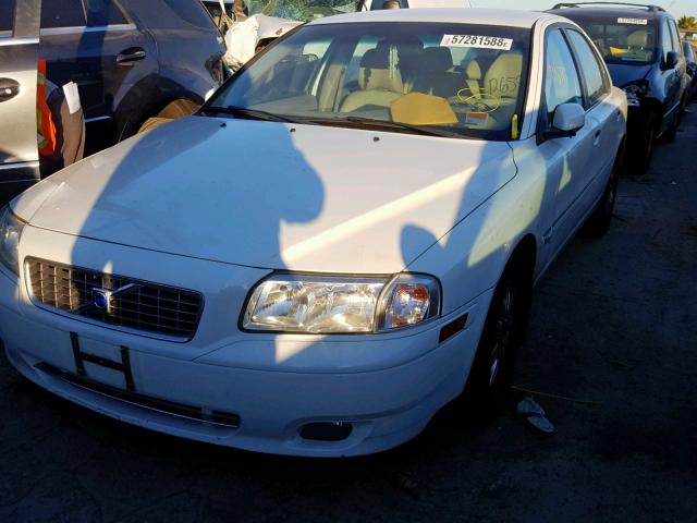 YV1TS592151390384 - 2005 VOLVO S80 2.5T WHITE photo 2