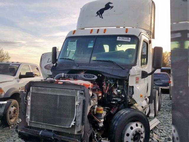 3AKJGEBG6ESFL0891 - 2014 FREIGHTLINER CASCADIA 1 WHITE photo 2