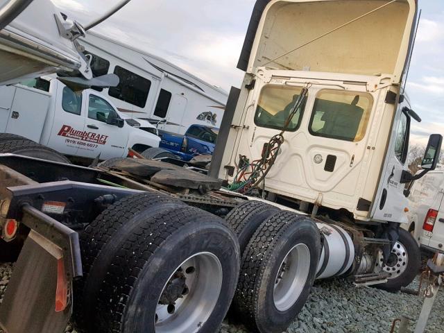 3AKJGEBG6ESFL0891 - 2014 FREIGHTLINER CASCADIA 1 WHITE photo 4