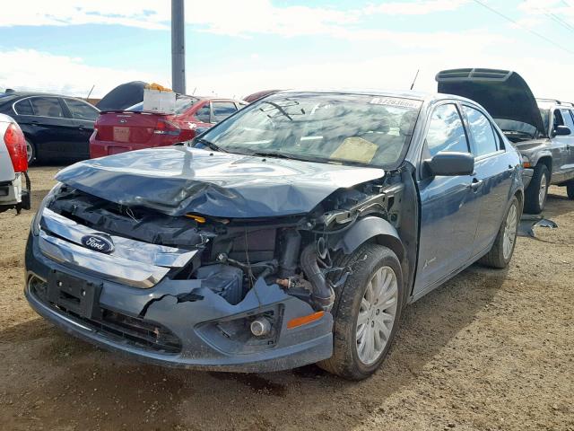 3FADP0L32CR357807 - 2012 FORD FUSION HYB BLUE photo 2