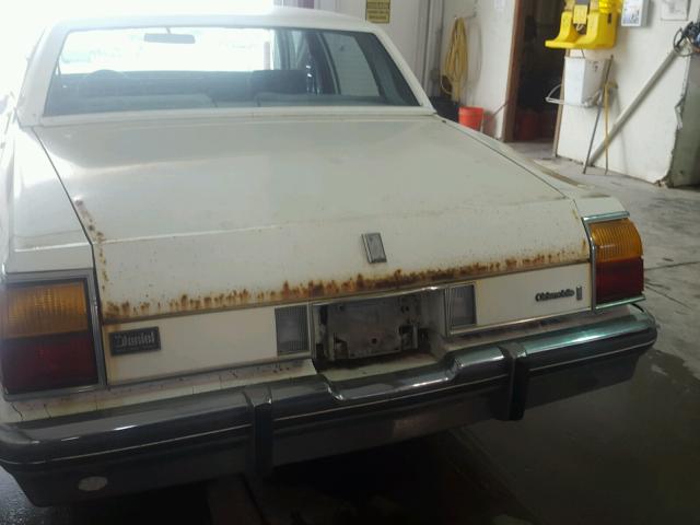 1G3AY69Y4EX311132 - 1984 OLDSMOBILE DELTA 88 R WHITE photo 9