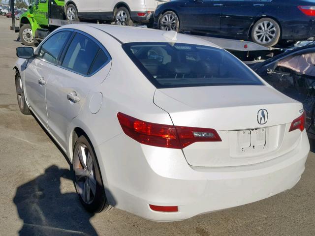 19VDE1F71FE005522 - 2015 ACURA ILX 20 TEC WHITE photo 3