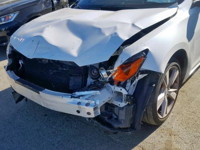 19VDE1F71FE005522 - 2015 ACURA ILX 20 TEC WHITE photo 9