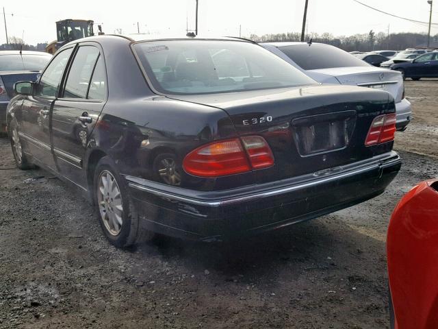 WDBJF65J3YA972655 - 2000 MERCEDES-BENZ E 320 BLACK photo 3