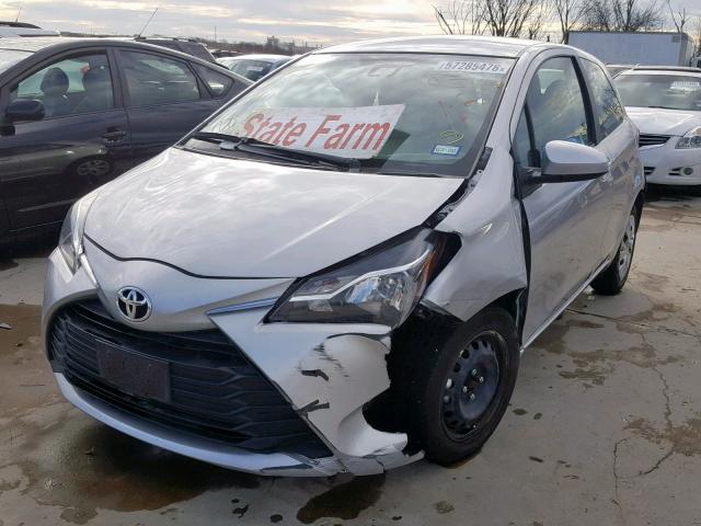 VNKJTUD30JA089658 - 2018 TOYOTA YARIS L SILVER photo 2