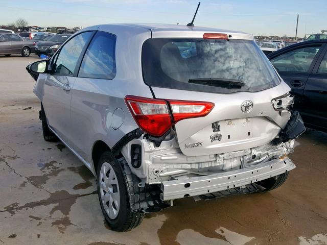 VNKJTUD30JA089658 - 2018 TOYOTA YARIS L SILVER photo 3