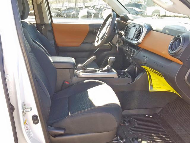 5TFCZ5ANXJX152578 - 2018 TOYOTA TACOMA DOU 白色 照片 5